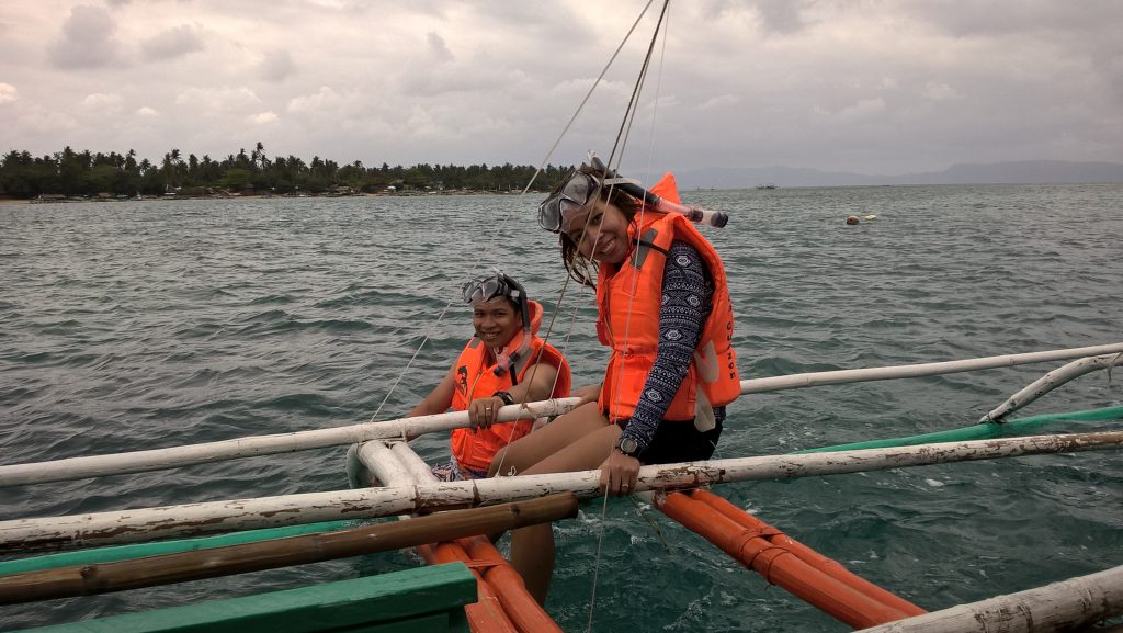 Mat & Johan try out snorkeling in Cagbalate Island