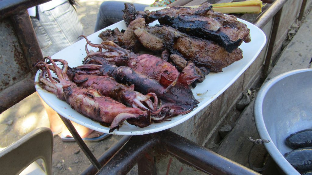 Grilled 'pusit' (squid) and 'pork liempo' (pork belly)!!!