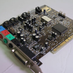 Sound Blaster Live! -  PCI Bus Sound Card for PC (CT4670)